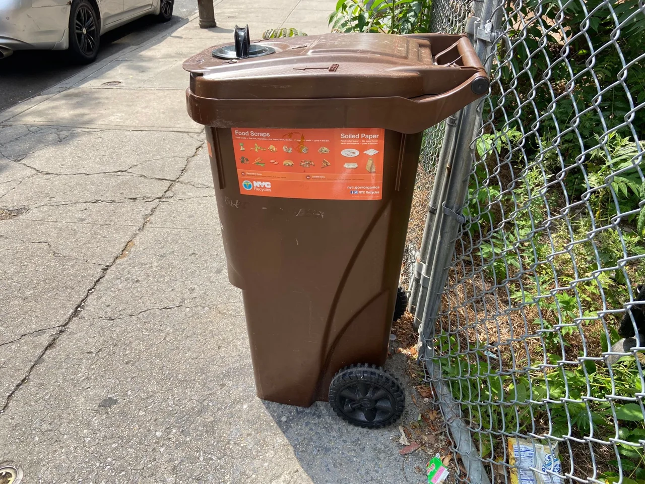 Bac de compostage marron à New York City