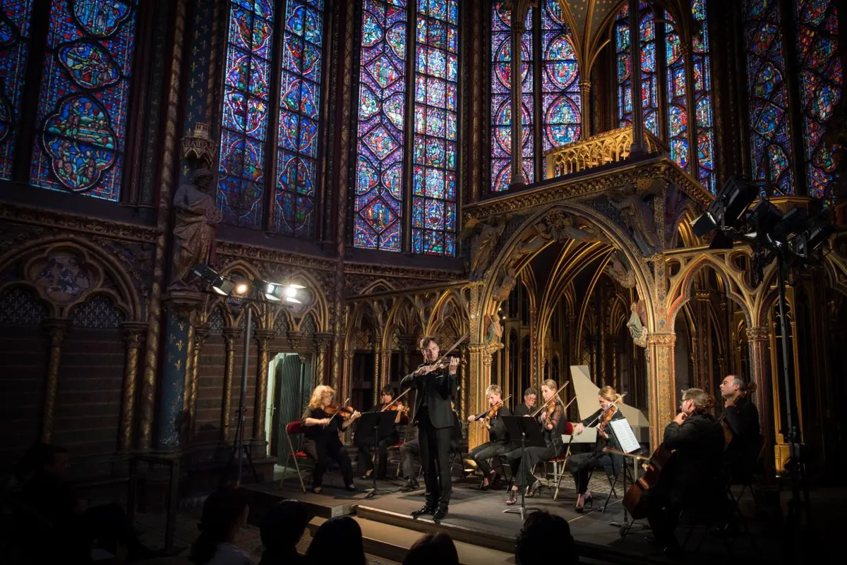 Les Violons de France in concert